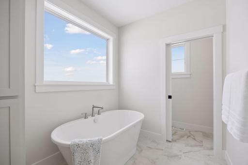 Luxurious soaker tub