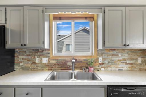 688 101st Avenue NE, Blaine, MN 55434