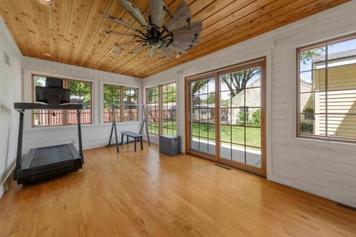 901 Clear Lake Drive, Waseca, MN 56093
