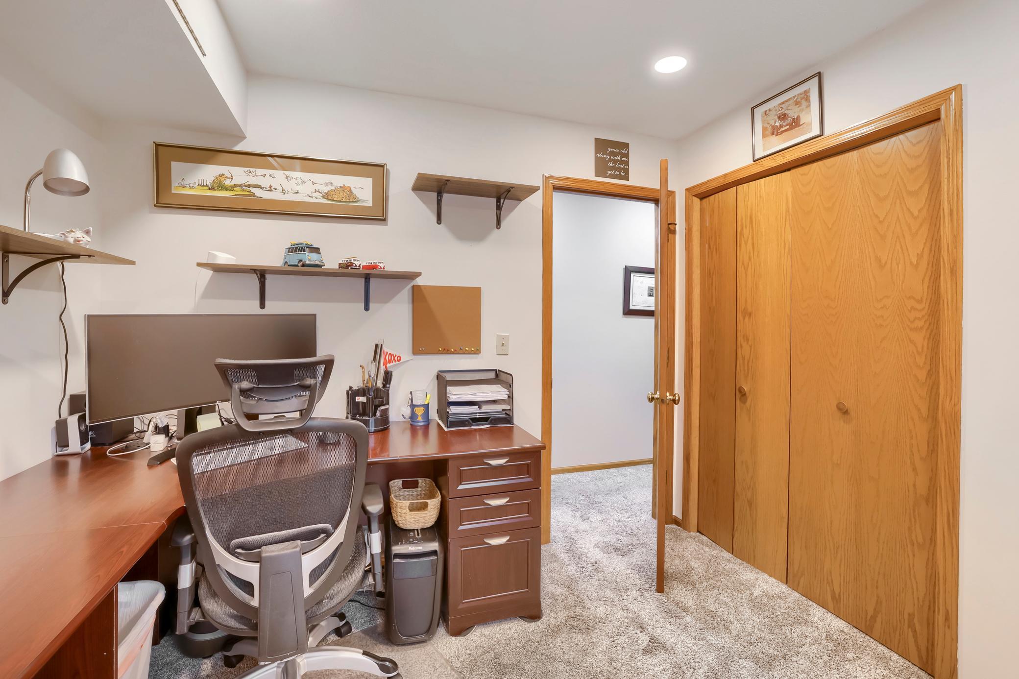 And it has a good sized closet as well