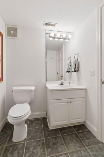 423 River Street, Minneapolis, MN 55401