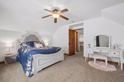 2490 Marshview Court, Victoria, MN 55386