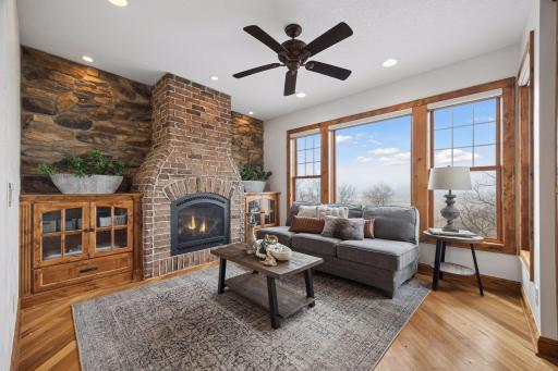2490 Marshview Court, Victoria, MN 55386