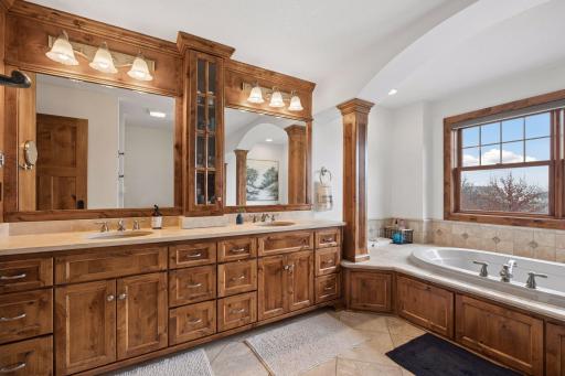 2490 Marshview Court, Victoria, MN 55386