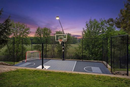 2490 Marshview Court, Victoria, MN 55386