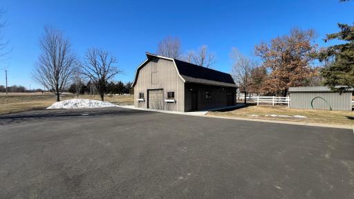 30 x 44 insulated & heated building