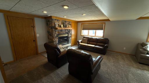 Family Room w/gas FP
