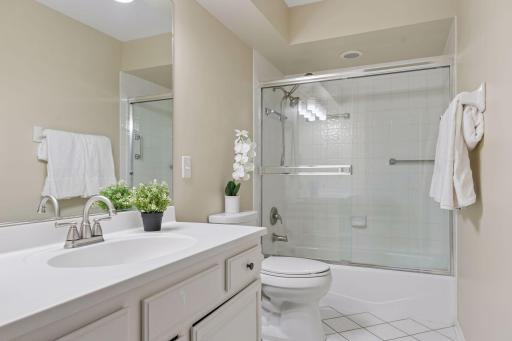 9440 Abigail Court, Inver Grove Heights, MN 55077