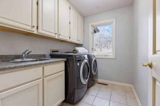 9440 Abigail Court, Inver Grove Heights, MN 55077