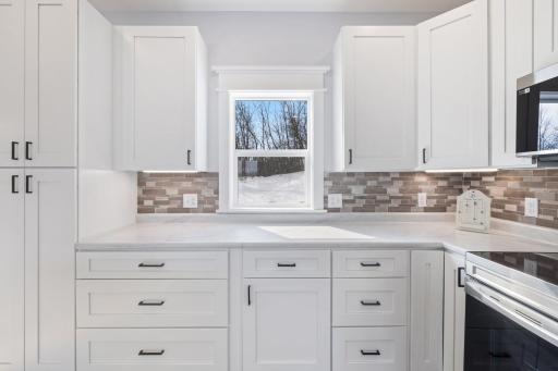 912 Carter Circle, Eveleth, MN 55734