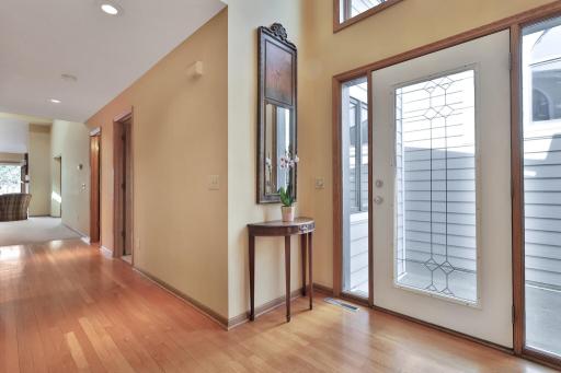 6861 W 82nd Street, Bloomington, MN 55438