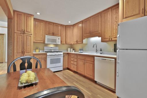 6861 W 82nd Street, Bloomington, MN 55438