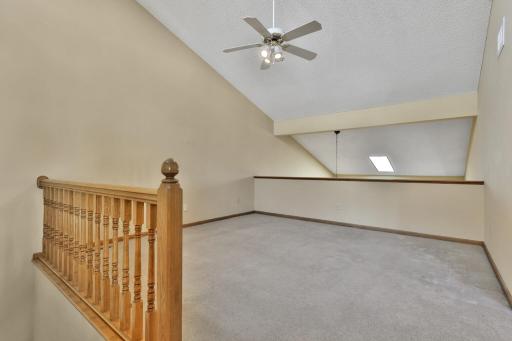 6861 W 82nd Street, Bloomington, MN 55438
