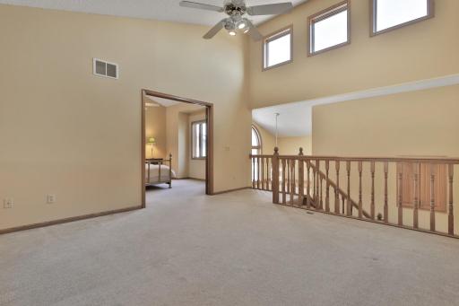 6861 W 82nd Street, Bloomington, MN 55438