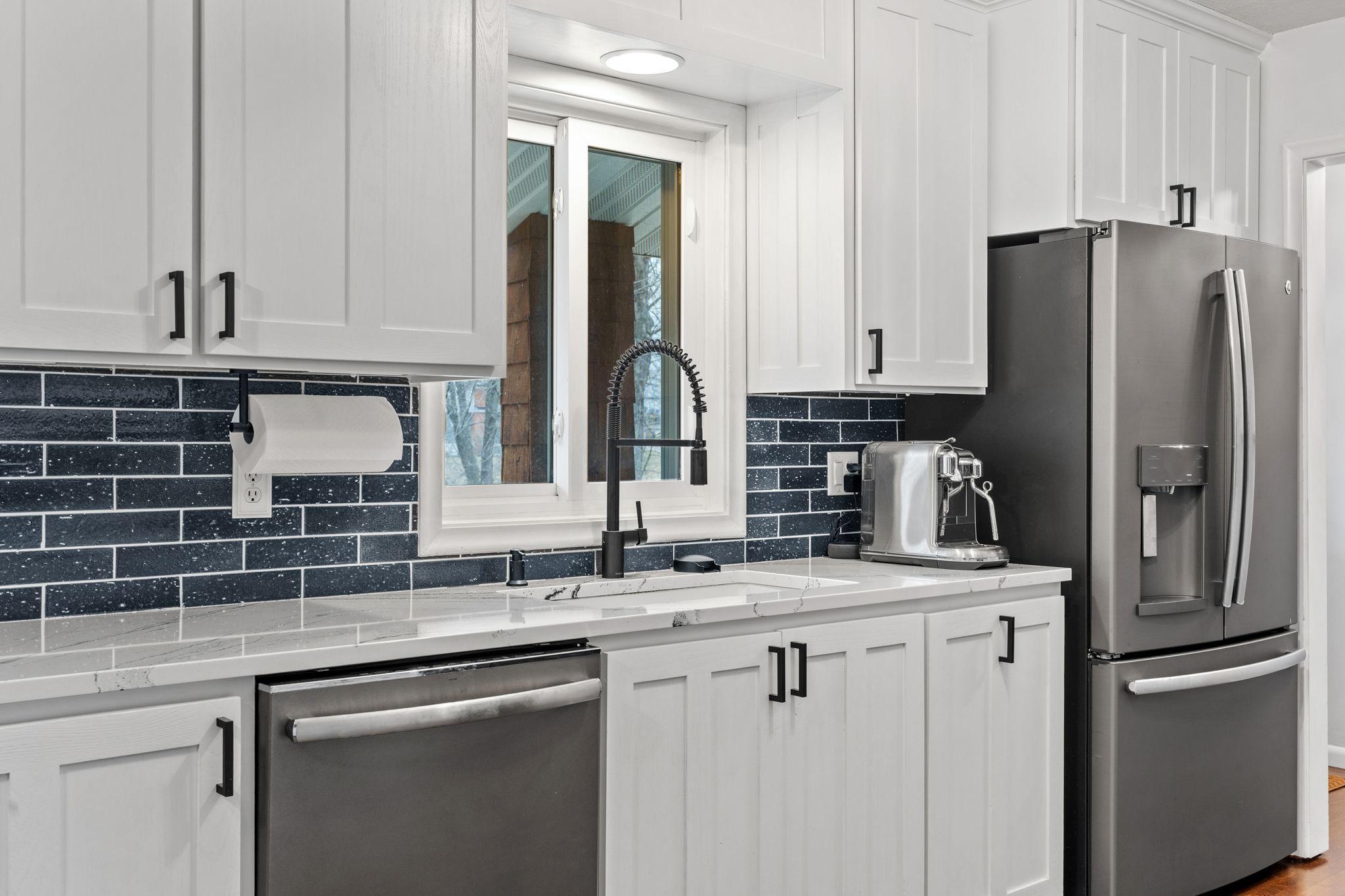 31-web-or-mls-16100 Temple Dr-31.jpg