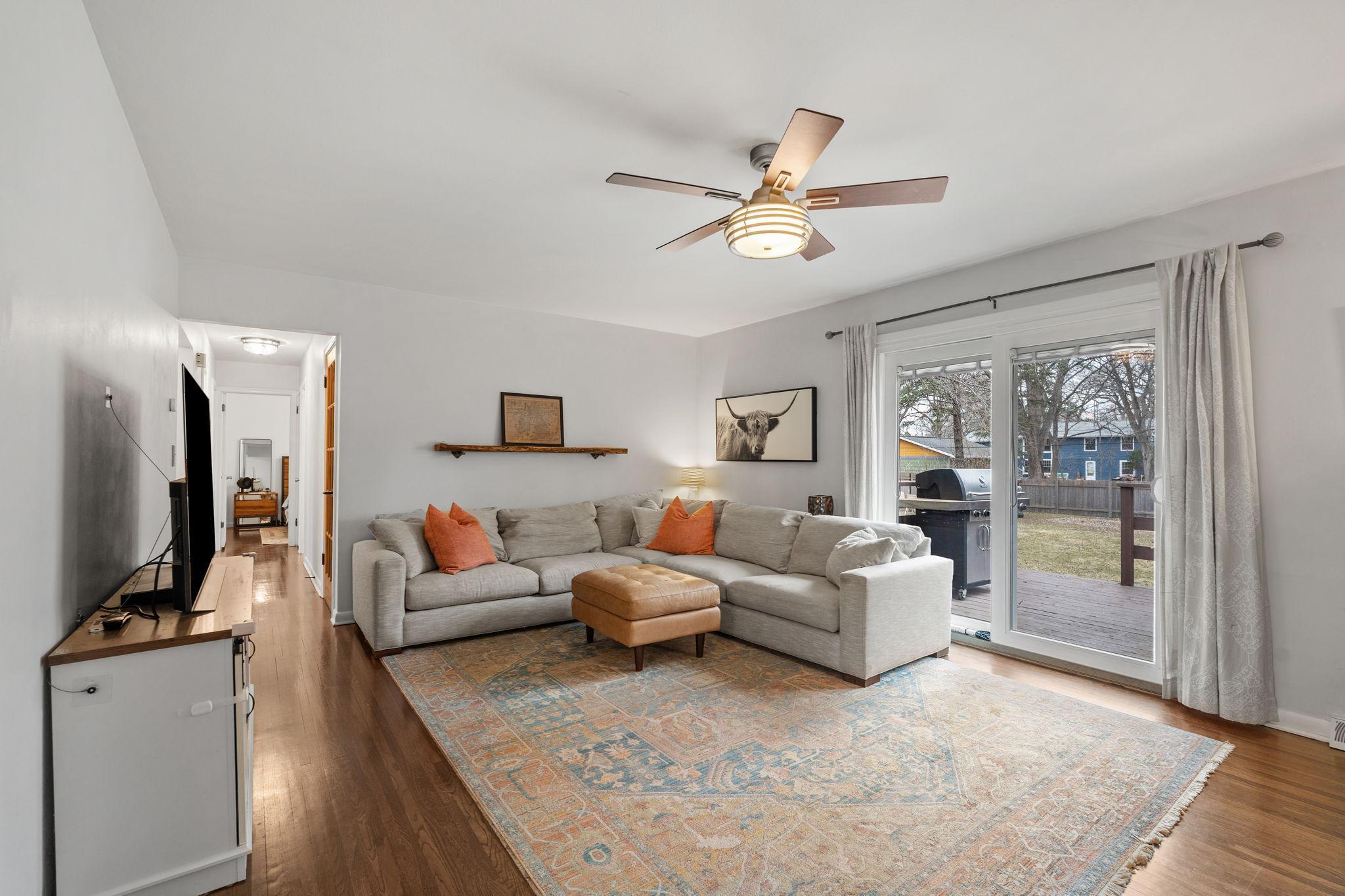 21-web-or-mls-16100 Temple Dr-21.jpg