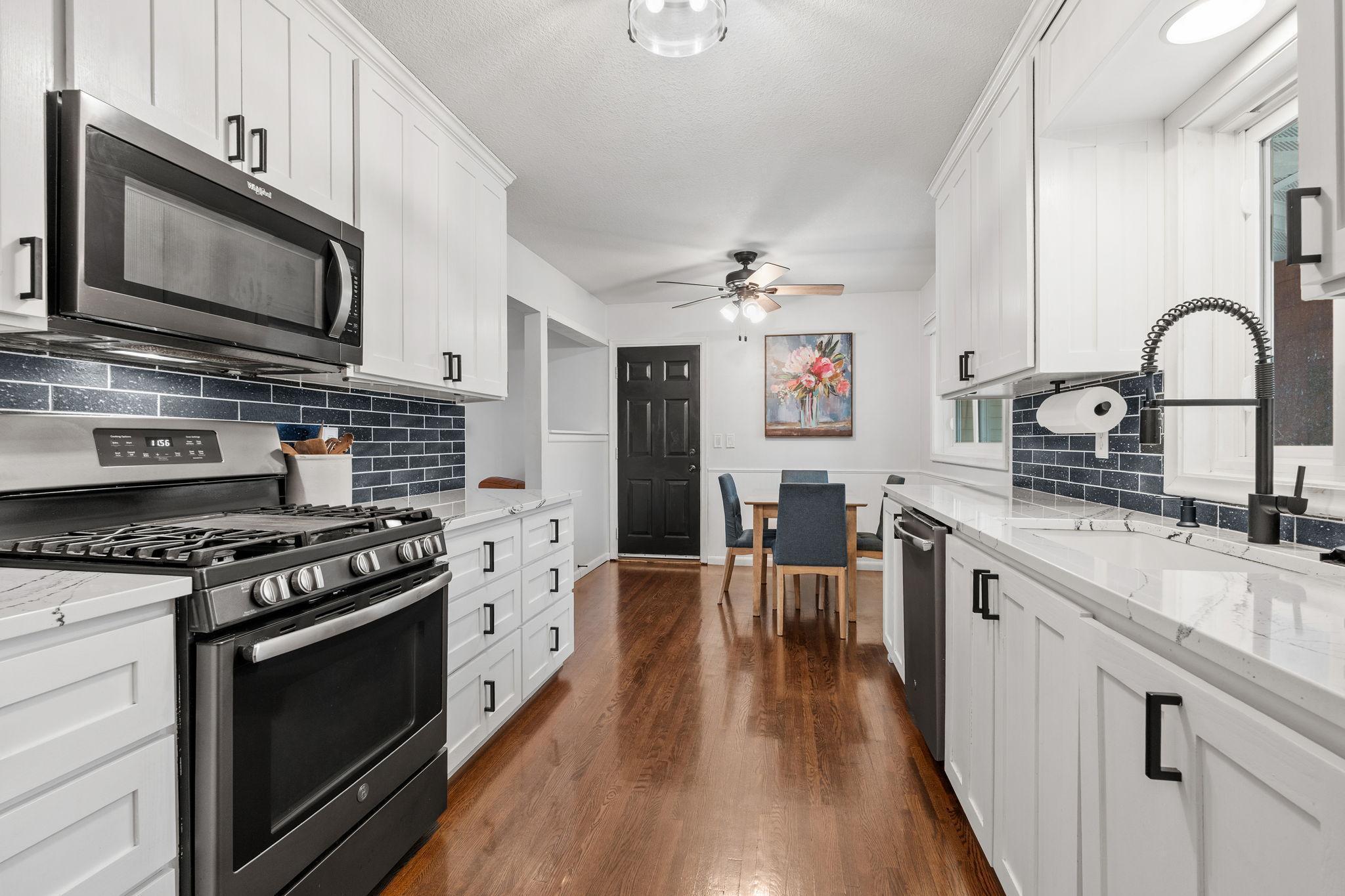 26-web-or-mls-16100 Temple Dr-26.jpg