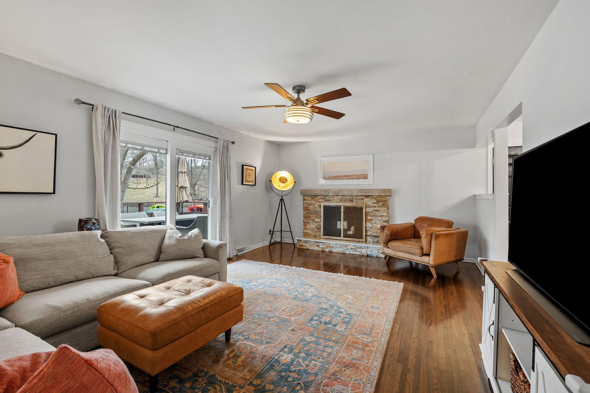 23-web-or-mls-16100 Temple Dr-23.jpg