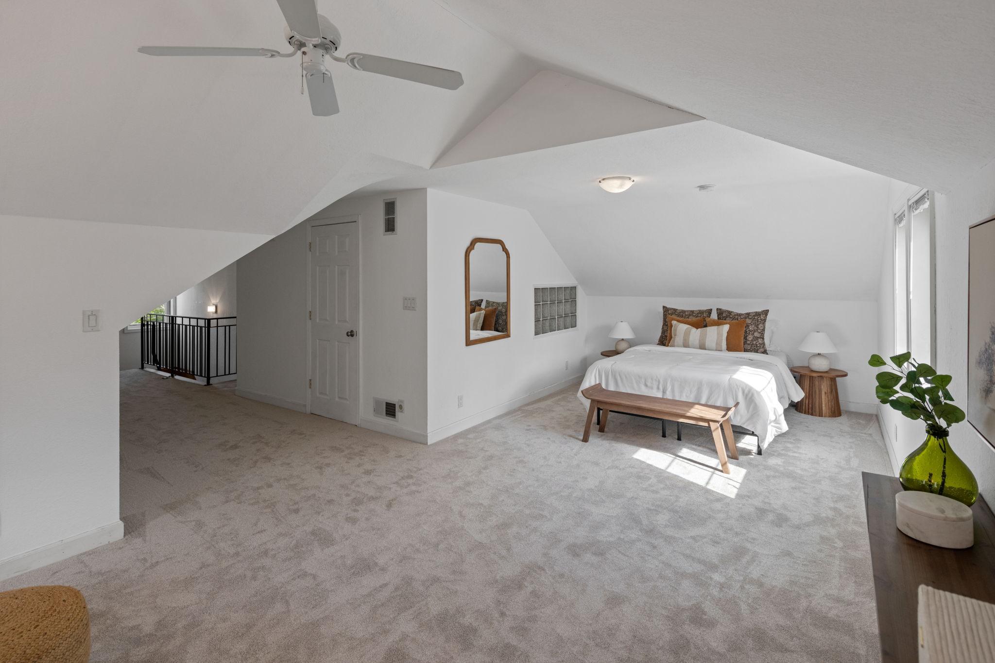 Vaulted ceilings and so much space!