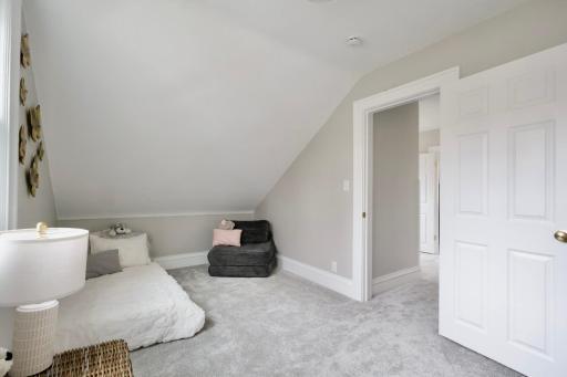 2011 2nd Avenue N, Minneapolis, MN 55405