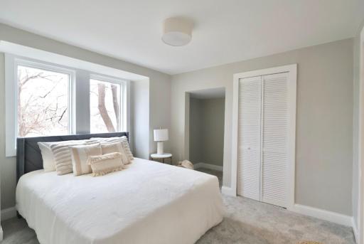 2011 2nd Avenue N, Minneapolis, MN 55405