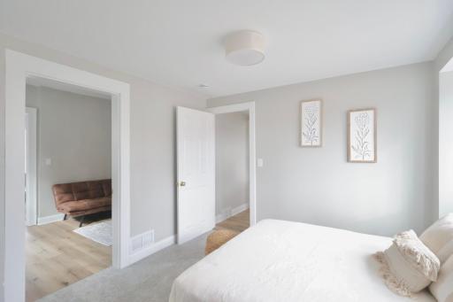 2011 2nd Avenue N, Minneapolis, MN 55405