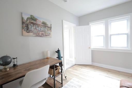 2011 2nd Avenue N, Minneapolis, MN 55405