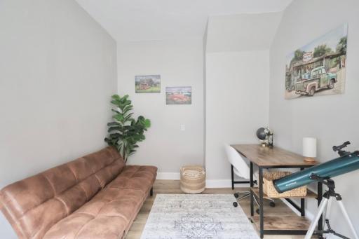 2011 2nd Avenue N, Minneapolis, MN 55405