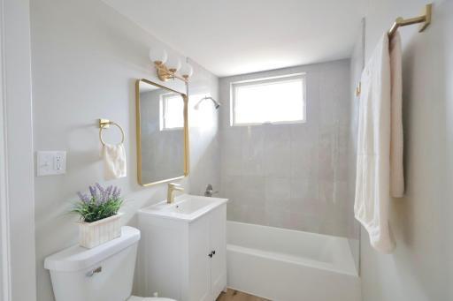 2011 2nd Avenue N, Minneapolis, MN 55405