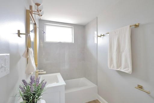 2011 2nd Avenue N, Minneapolis, MN 55405