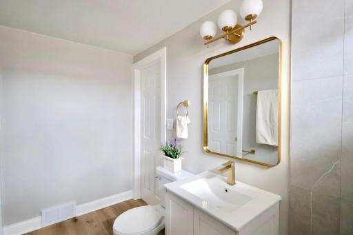 2011 2nd Avenue N, Minneapolis, MN 55405