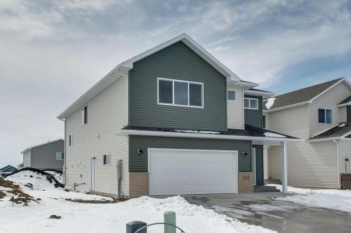 2529 36th Avenue S, Moorhead, MN 56560