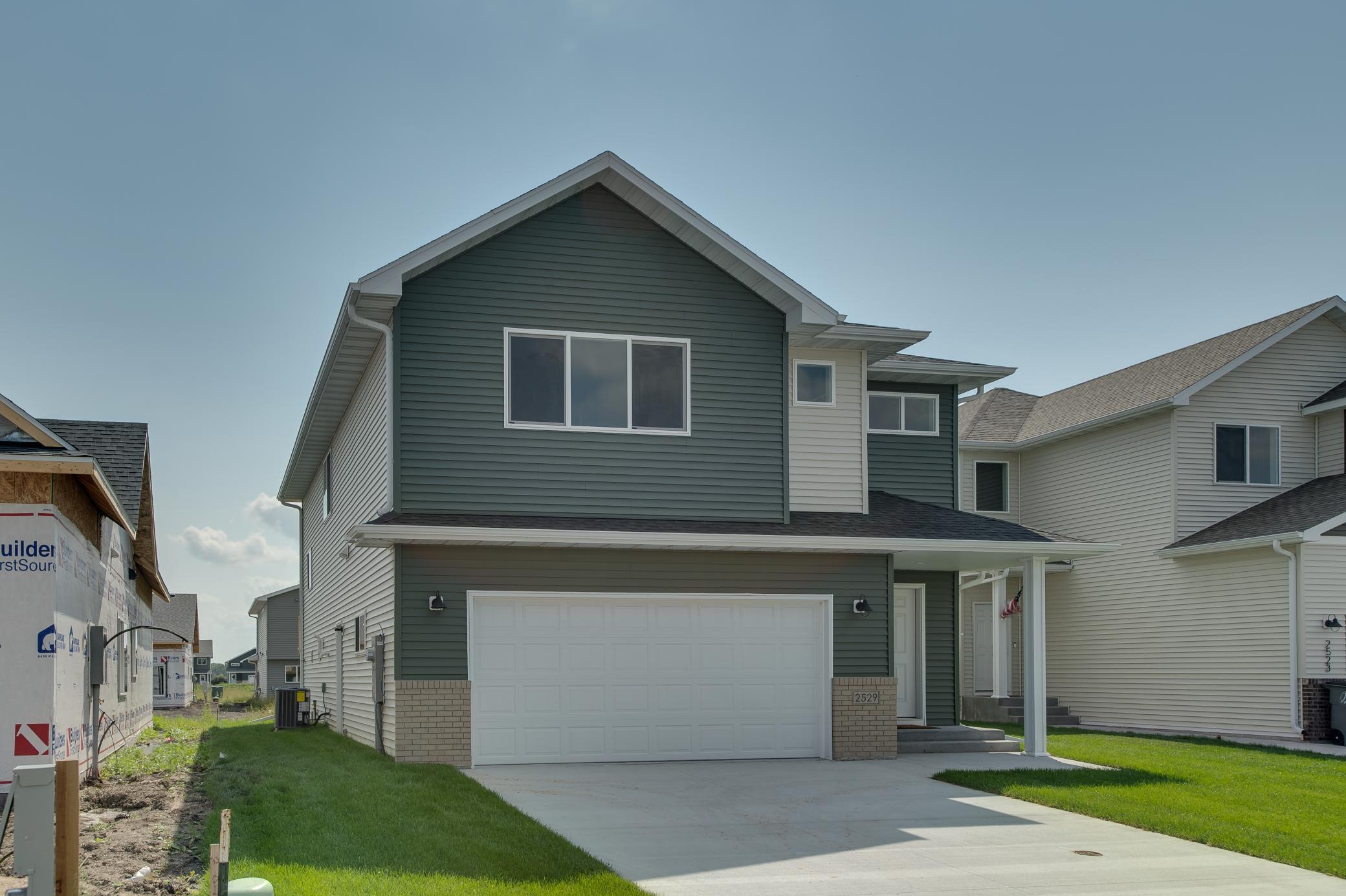 EXTERIOR_2529_36th_AVE-2.jpg
