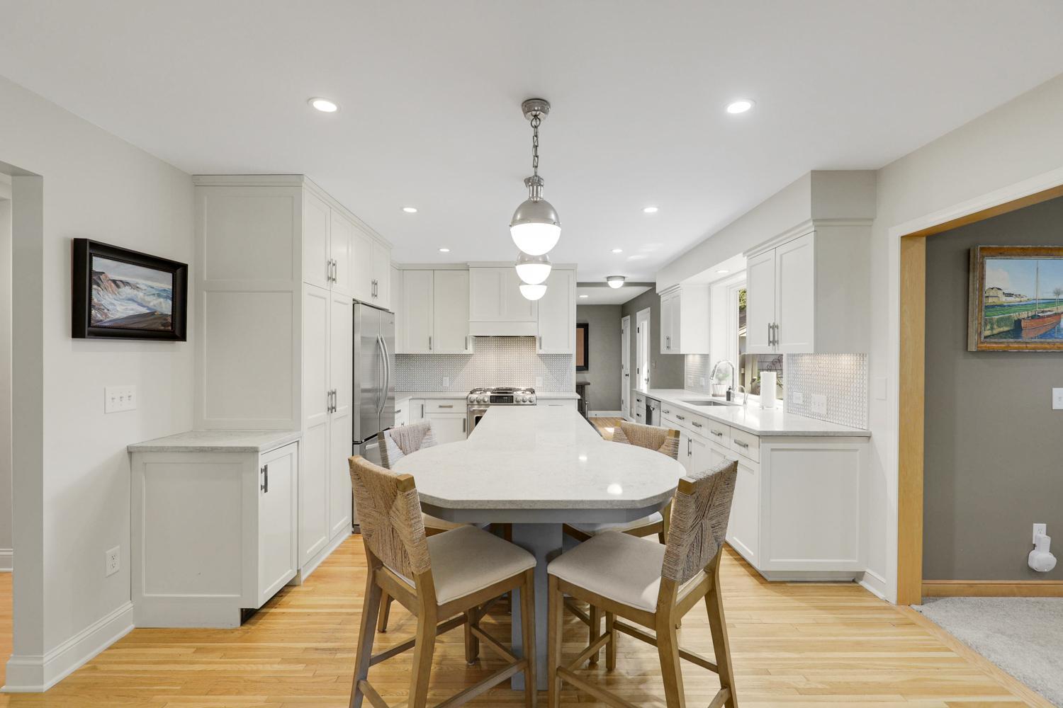 13 - Kitchen.jpg