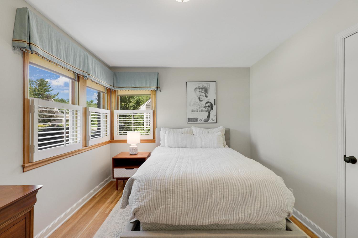 29 - Main Floor Bedroom.jpg