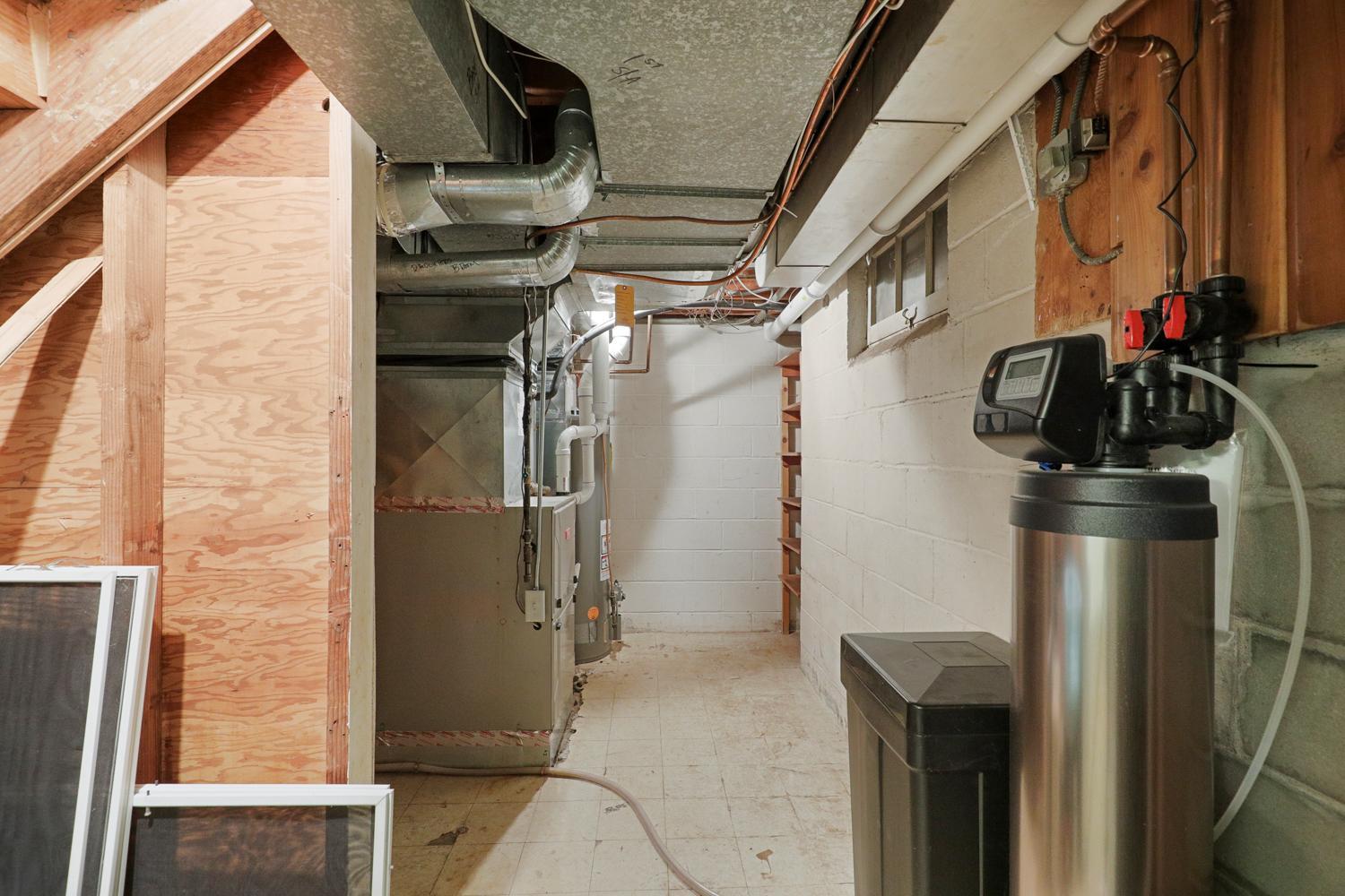 Utility Room.jpg