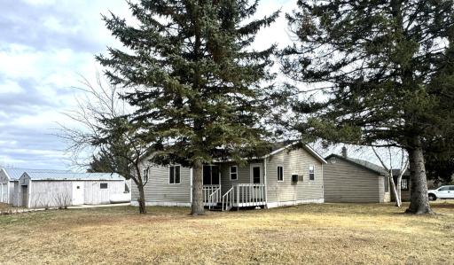 115 1st Street SE, Akeley, MN 56433