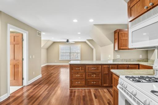11625 Live Oak Drive, Minnetonka, MN 55305