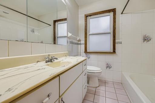 Full bath on the main level conveniently located between the 2 main level bedrooms
