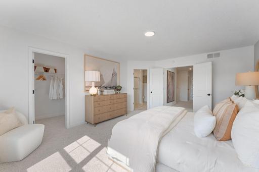 4030 Hayward Avenue N, Oakdale, MN 55128