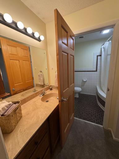 5461 E Brenner Pass, Minneapolis, MN 55432