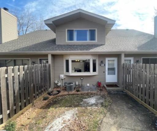 5461 E Brenner Pass, Minneapolis, MN 55432