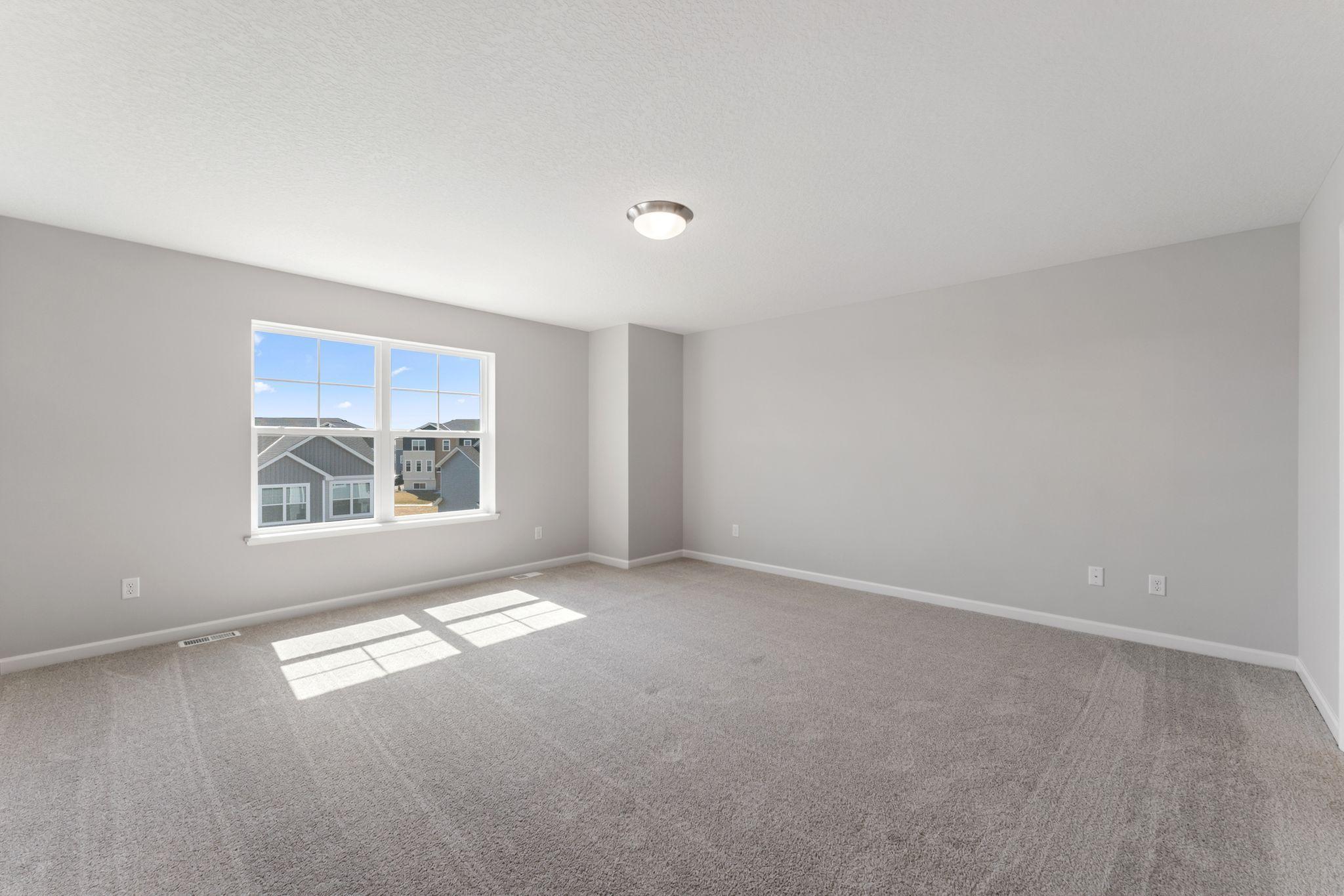 [L315-Z029]Owners Bedroom.1.jpg