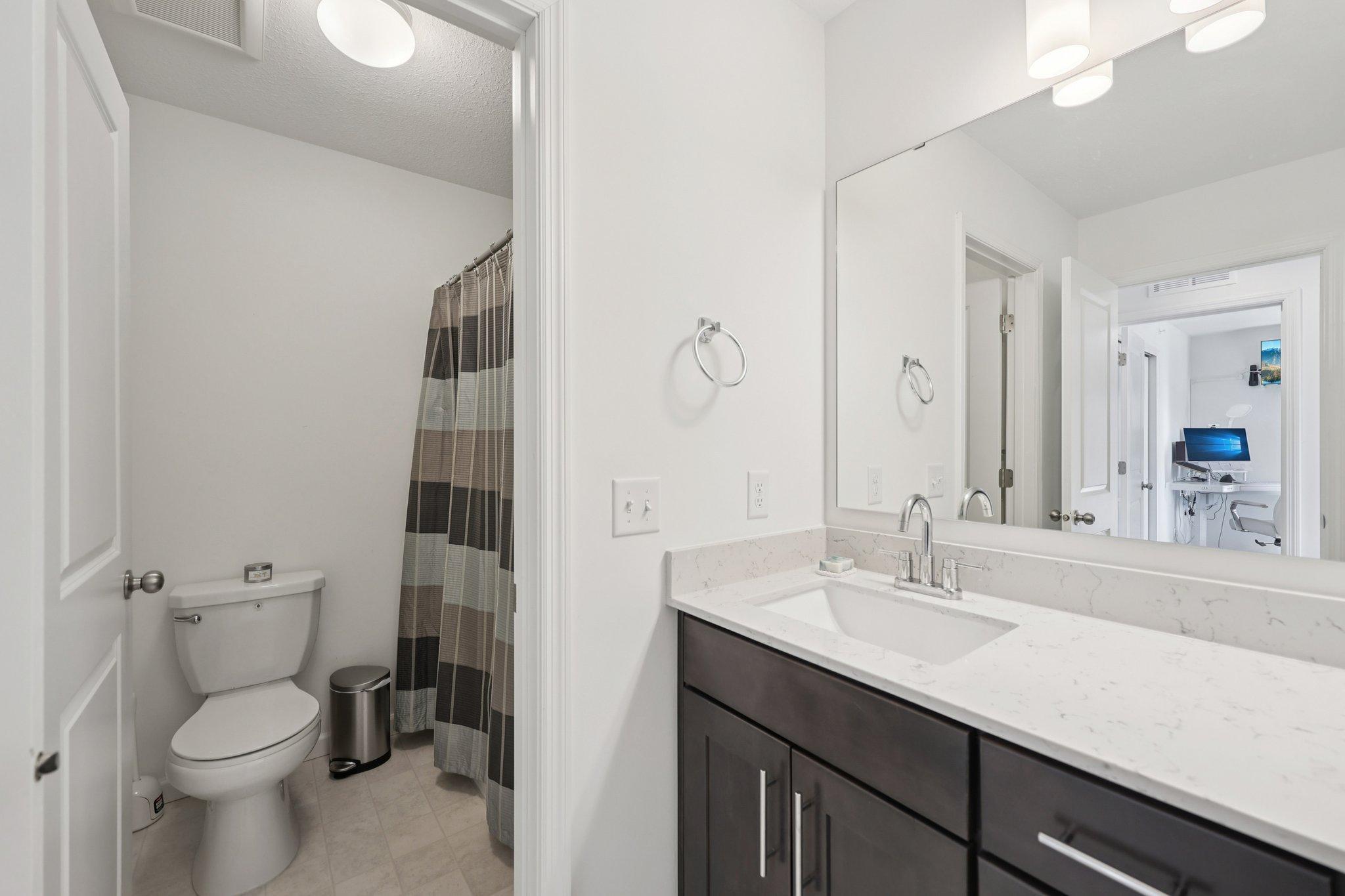 38-web-or-mls-60th Ave-S2903-038.jpg