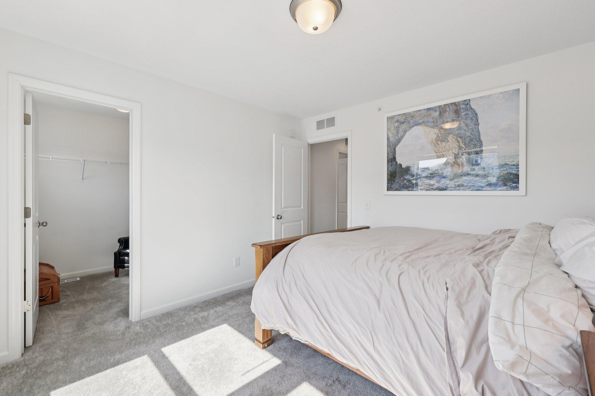 19-web-or-mls-60th Ave-S2903-019.jpg