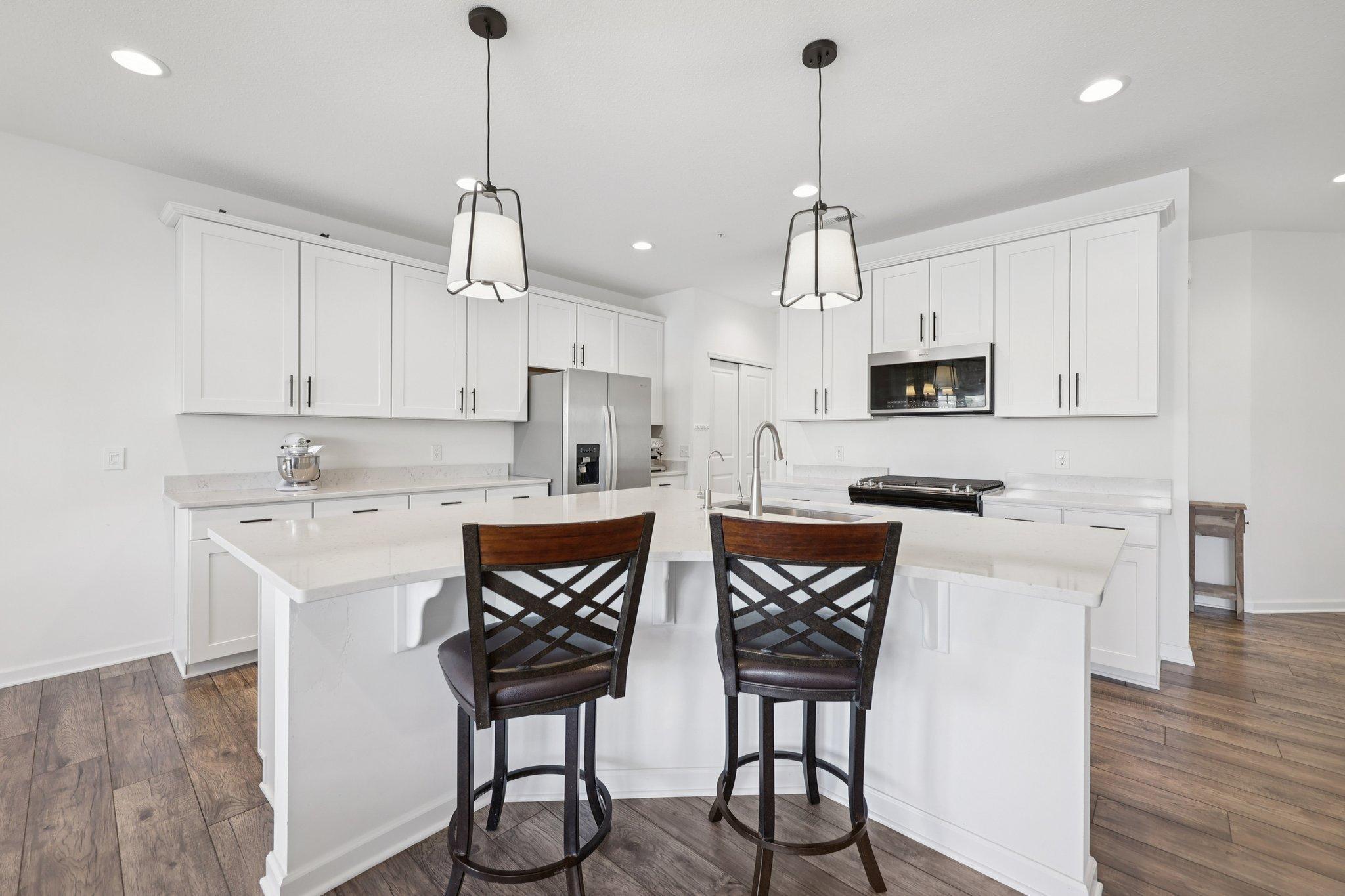 16-web-or-mls-60th Ave-S2903-016.jpg