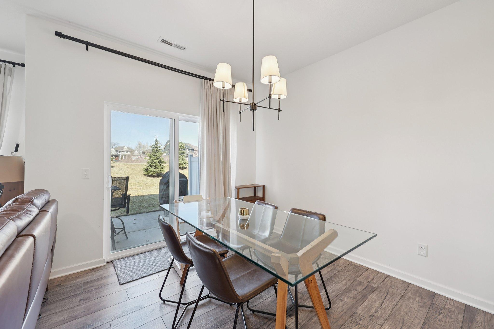 13-web-or-mls-60th Ave-S2903-013.jpg