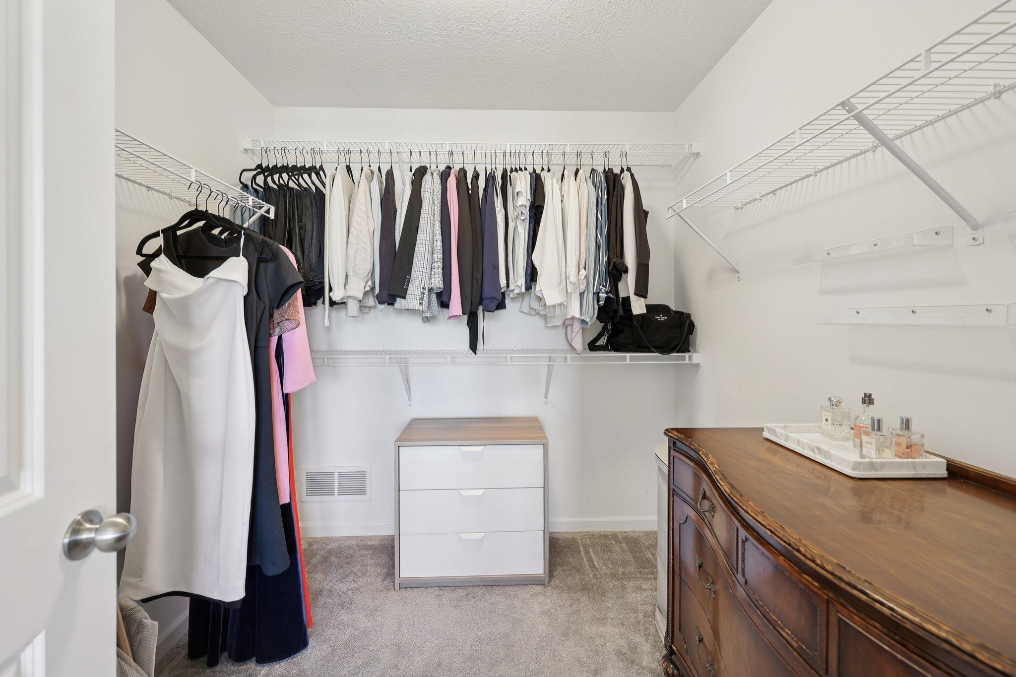 32-web-or-mls-60th Ave-S2903-032.jpg