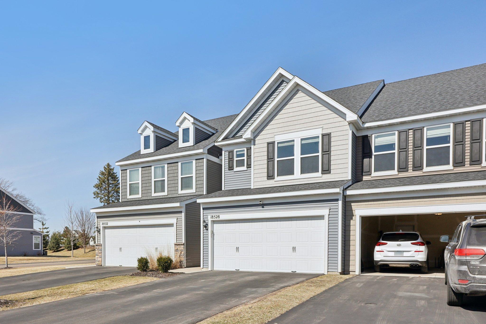 3-web-or-mls-60th Ave-S2903-003.jpg