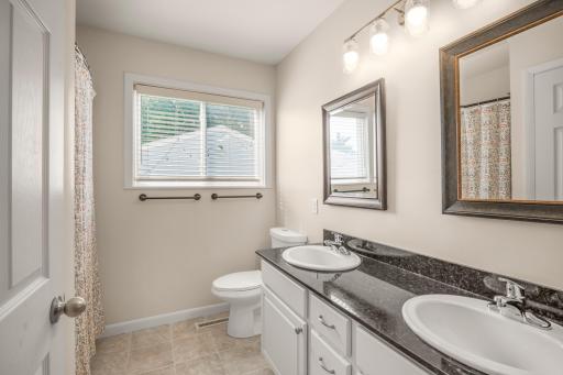 282 Annapolis Street E, Saint Paul, MN 55118